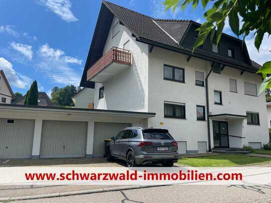 Traumwohnung im EG ! 4 Zimmer, 2 Bäder, Riesenterrasse, 3 Garagen,+Sauna+3 Keller....