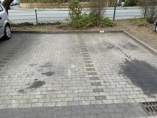 Nie mehr auf Parkplatzsuche - Stellplatz direkt vor der Tür!