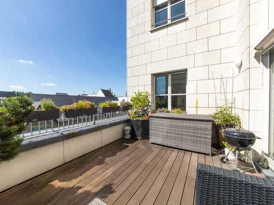 Charmantes Büro mit großer Dachterrasse