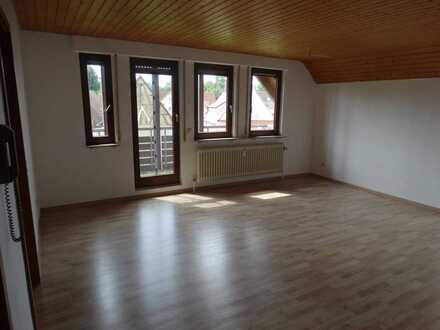 SCHÖN UND LICHTDURCHFLUTET - 4-Zi.-Maisonette-Wohnung, TG-Stellplatz, Großbettlingen - 128-23