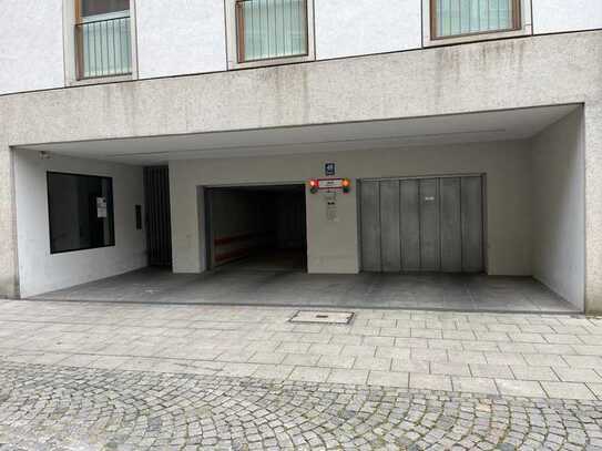 Tiefgaragenstellplatz (kein Duplex) in Haidhausen