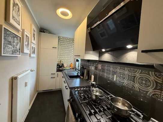 ***renovierte 3 ZBK mit neuer Einbauküche, Balkon und PKW-Stellplatz***