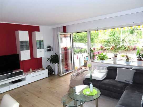 Gepflegte 3 ZKB mit Gäste WC, Balkon und Garage in Kassel-Bad Wilhelmshöhe (Flüsseviertel)