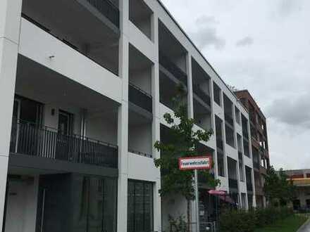 Ansprechende 3-Zimmer-Dachgeschosswohnung mit 2 Balkonen in München - Lochhausen