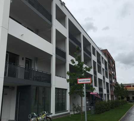 Ansprechende 3-Zimmer-Dachgeschosswohnung mit 2 Balkonen in München - Lochhausen