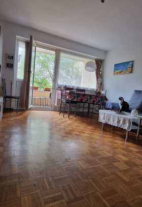 Reserviert! Ansprechende Dreizimmerwohnung mit Pkw-Aussenstellplatz