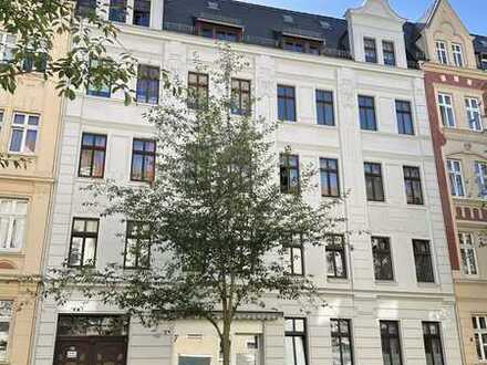 Freundliche & großzügige 3-Raumwohnung in der beliebten Südstadt, mit tollem Bad & Stellplatz!