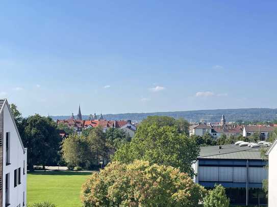 4,5 Zi. DG-Wohnung in den Spessartgärten mit Süd-Westbalkon ***Klimaanlage***