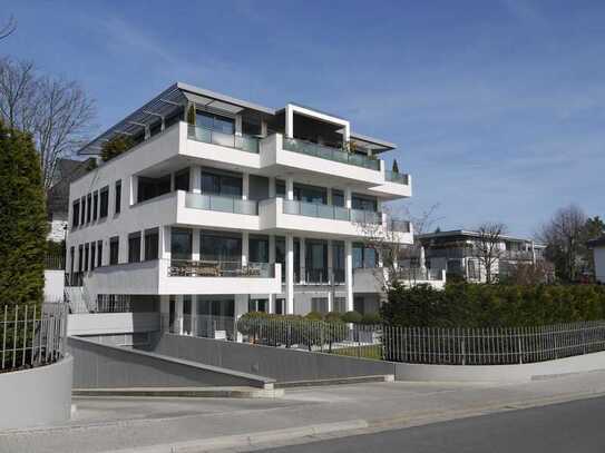 TOP LAGE! Helle Gartengeschosswohnung mit großer Terrasse und TG-Stellplatz im Komponistenviertel!