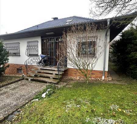 Charmanter Bungalow mit einem großem Garten in Wiesbaden