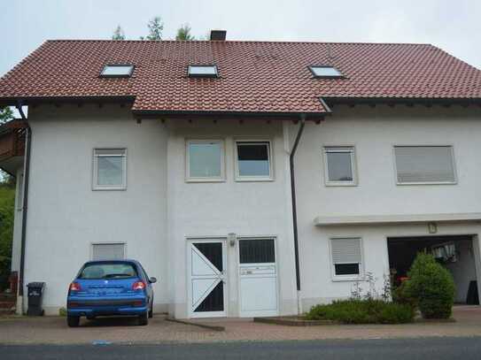 Wunderschöne 4-Zimmerwohnung 
in idyllischer Lage zu vermieten