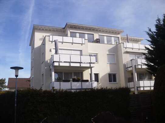 Schicke 3-Zimmer-Wohnung mit großer Terrasse und herrlich großem Garten in Münchingen