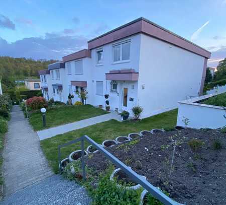 Wohntraum in Leonberg: Reihenendhaus mit großem Garten