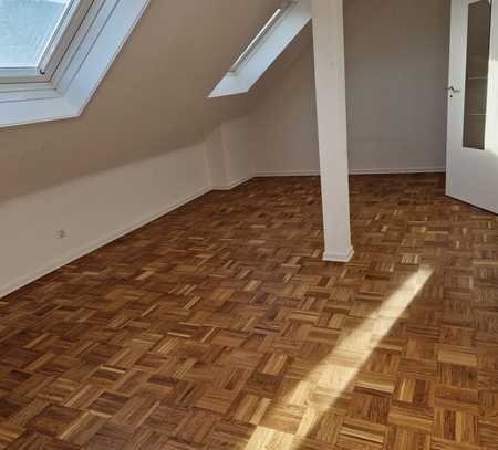 neu renovierte 4-Zimmer-Maisonettewohnung mit Balkonen, Terrasse und Garten in Oberkochen