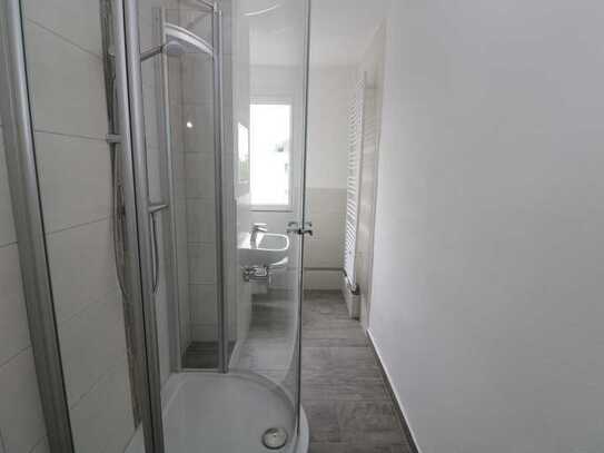 Shower me in sunshine - moderne 3RW mit Dusche und sonnigem Balkon