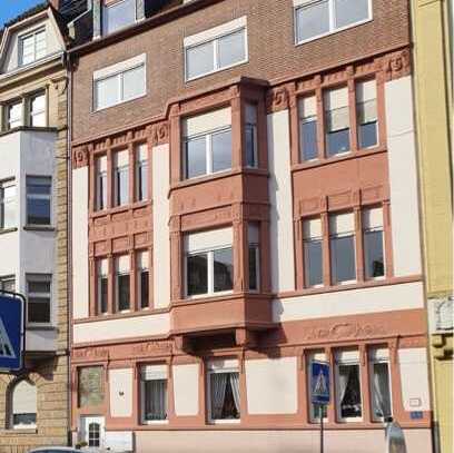 Modernisierte 4-Zimmer-Wohnung mit Balkon in Ludwigshafen am Rhein