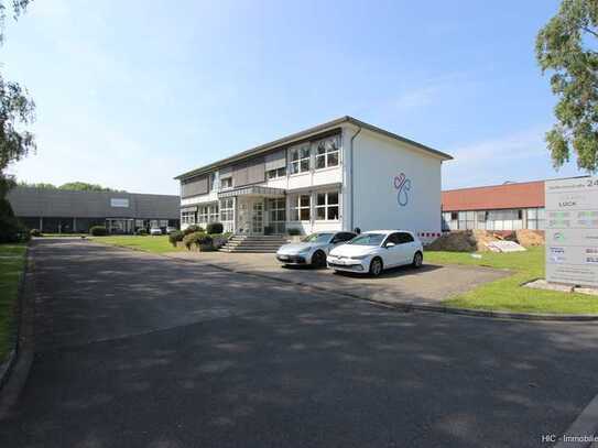 Ca. 200 m² Bürofläche mit Stellplätzen und zu buchbarem Konferenzraum in attraktiver Lage