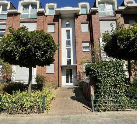 Charmante 2 Zimmer Wohnung mit Balkon in Neuss