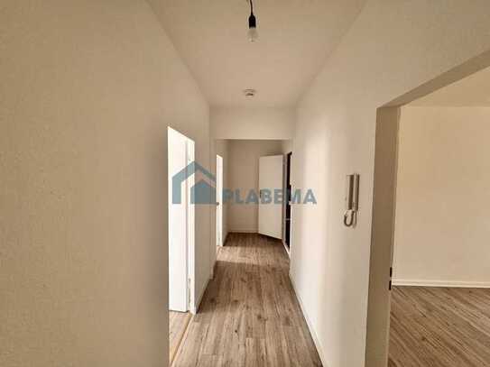 3-Zimmer mit Einbauküche, Badewanne & Balkon