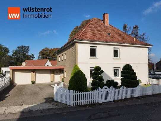 Zweifamilienhaus mit großem Gartenhaus in Lage-Hörste