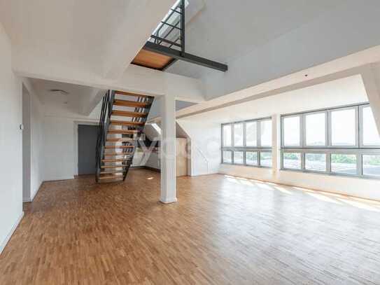 Moderne Maisonette-Wohnung mit Loftcharakter und sensationellem Blick über Lüneburg.