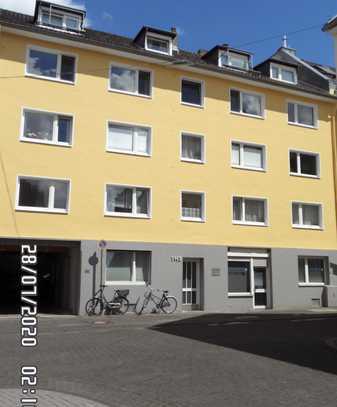 Modernisierte 2-Zm.-Wohnung mit Balkon in ruhiger, zentraler Lage in Köln Deutz