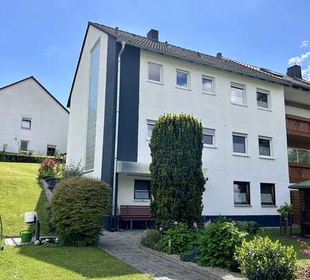 modernisiertes Zweifamilienhaus mit 3 Garagen, in Schwabach, OT. Dietersdorf, von privat