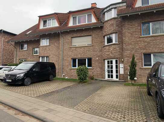 Gepflegte 2-Zimmer-Dachgeschoßwohnung plus Galerie und grossem Sonnenbalkon