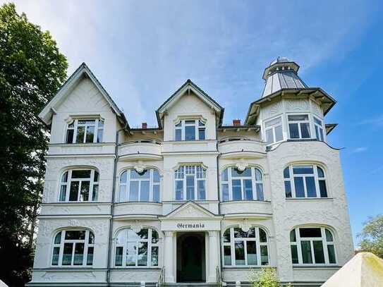 PARADIESISCHE INSELOASE: EXKLUSIVES STRANDHAUS IN BESTER LAGE, DIREKT AM STRAND