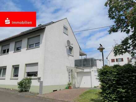 Kleines Mehrfamilienhaus Flörsheim-Wicker zu verkaufen, eine 2-Zi-Wohnung bezugsfrei.