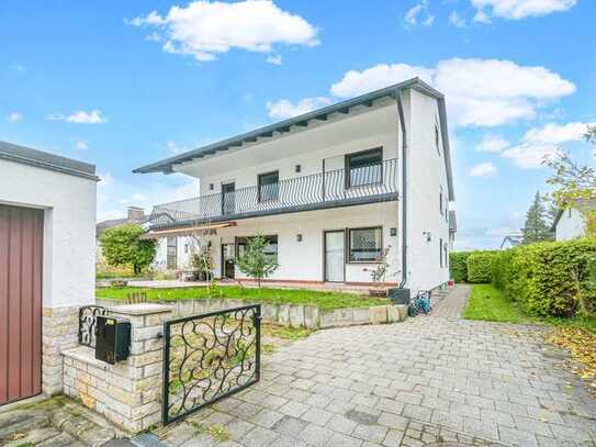 Großes EFH mit Garage und Garten zentral in Karlstadt zvk., Bj 1977, ca. 204m² Wfl.