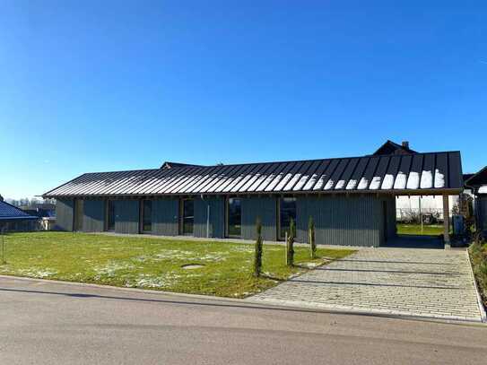 Hochwertiger Bungalow bezugsfertig im Erstbezug auf großem Grundstück in ruhiger Lage