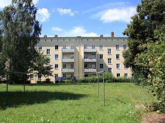 In ruhiger Seitenstraße gelegene 2-Raum-Wohnung mit Balkon