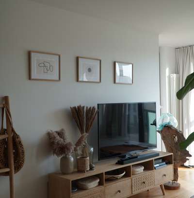 Modern, Fully Furnished Apartment with Balcony in Friedrichshain – Available from 1.1.