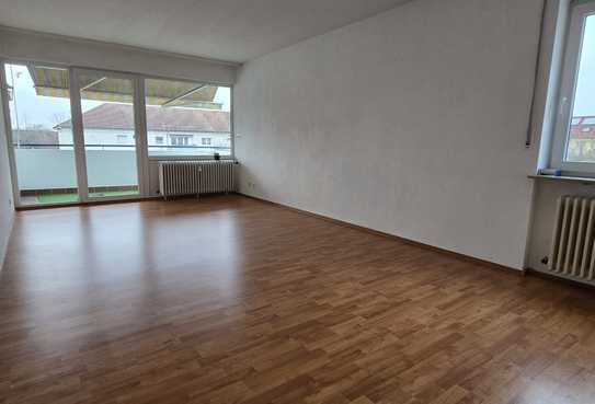 Helle 2 ZKB Wohnung mit Stellplatz