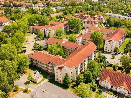 Merseburg - Fliegerstädtchen: absolut ruhige 2-Zimmer-Wohnung mit Lift, Balkon und Stellplatz