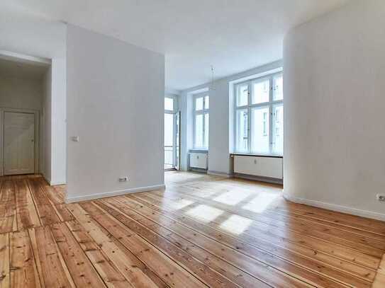 Altbauwohnung in Top-Lage * Einbauküche * Süd-Balkon