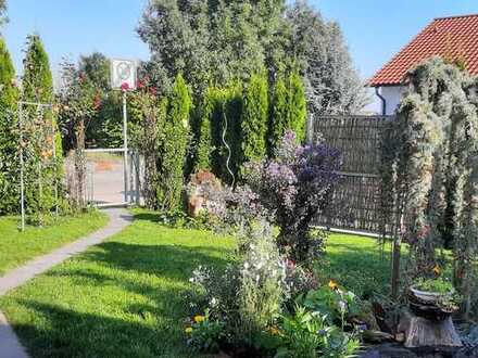 Helle 3-Zimmer Erdgeschosswohnung mit Gartenanteil und Terrasse
