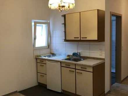 Saniertes 1-Zimmer-Appartement mit Terrassenbenützung und Einbauküche in Nördlingen