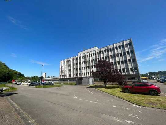 Großes Bürogebäude mit sehr guter Anbindung in Saarbrücken