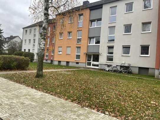 *** für die kleine Familie-3 Zimmer - Einbauküche - Balkon ***