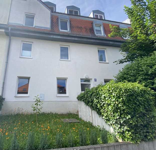 Modernisierte 3,5 Zimmer Wohnung mit Wintergarten