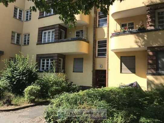 Helle 2-Zimmer-Wohnung mit Balkon,in Hochparterre, gepflegte und ruhige Wohnanlage in Berlin-Spandau