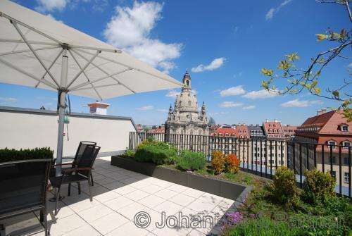 * Wohnen Sie exklusiv im Zentrum am Neumarkt mit Concierge u. Dachterrasse *