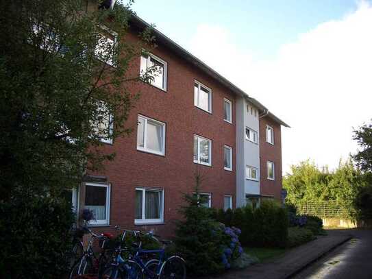 Seitenstrasse Piusallee, 3 ZKBB mit Westbalkon in "Sackgassenlage" Hinweis: Bahnnähe