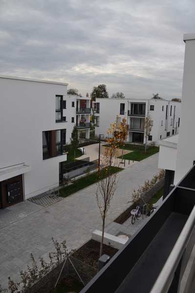                                                               lichtdurchflutete 4-Zi.-Dachterrassenwohng. im Forum Allach                                                       in Allach (München)