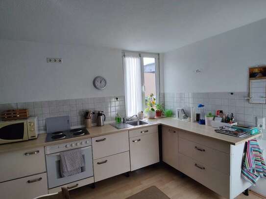 Helle Single-Wohnung 2 ZKB Dachgeschoss