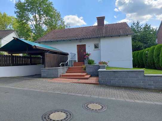 Charmantes Einfamilienhaus mit Vollkeller und uneinsehbarer Terrasse in ruhiger Sackgassenlage