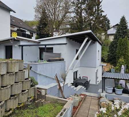 Modernisiertes Einfamilienhaus mit Einliegerwohnung und Anbaumöglichkeit