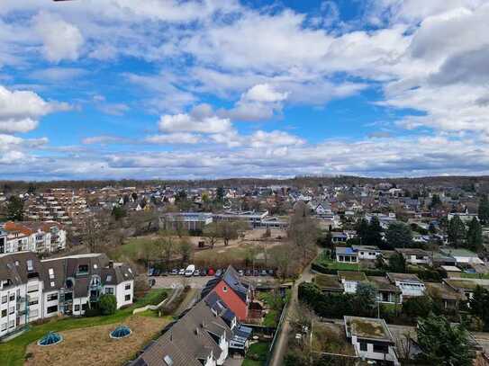 Grenzenlose Weitsicht bis in die Eifel und nach Köln, große & moderne 3-Zimmer Wohnung